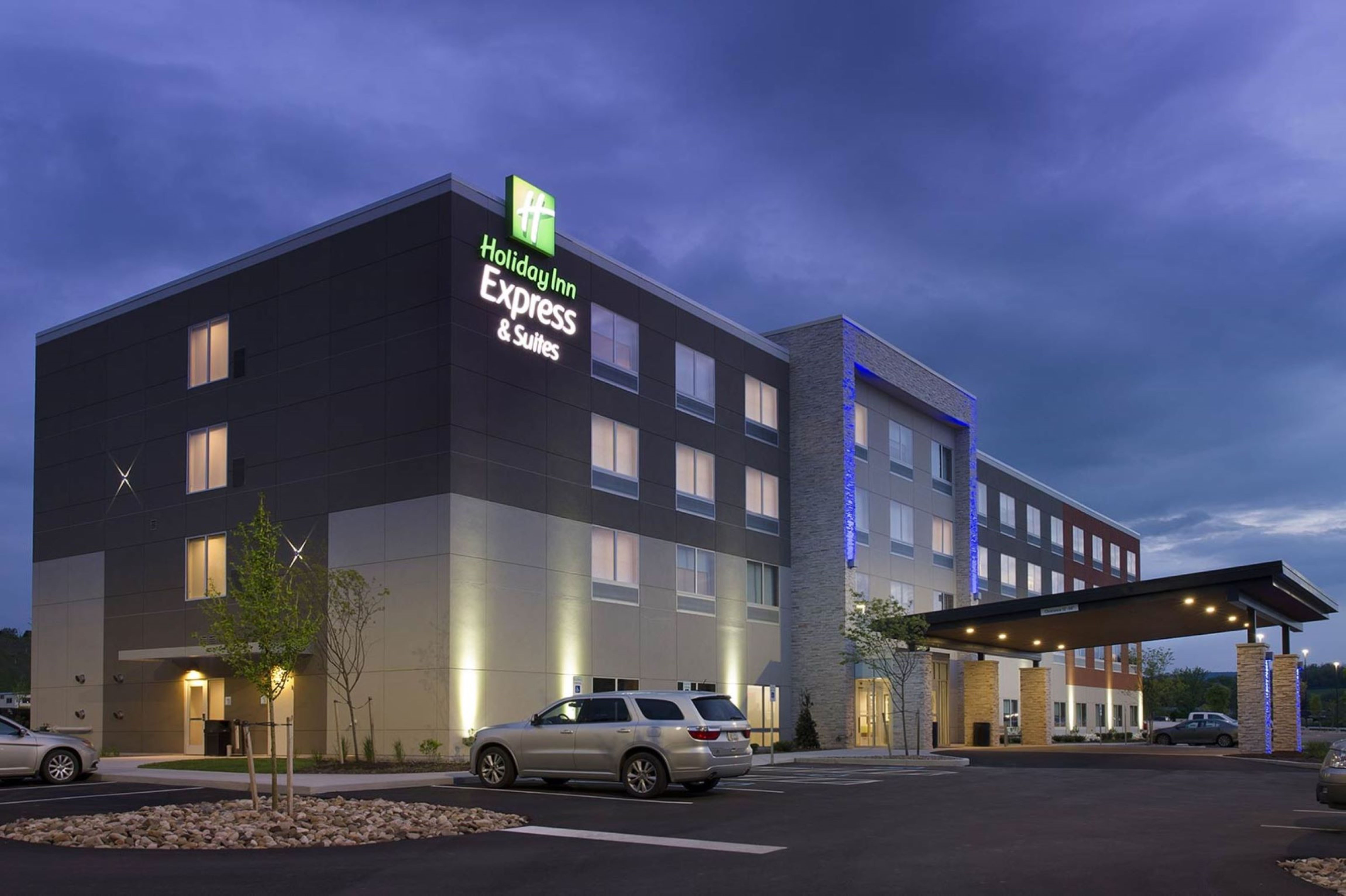Holiday Inn Express & Suites - Auburn Downtown